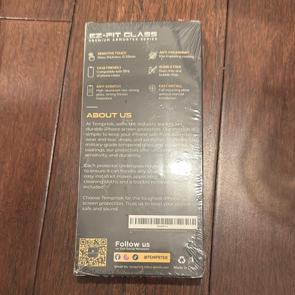 EZ-Fit Glass Screen Protector for iPhone 14 Pro Max - Black - Picture 2 of 2